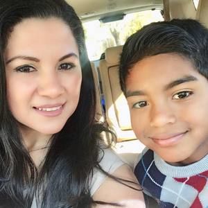 Meet your Posher, Cinthia